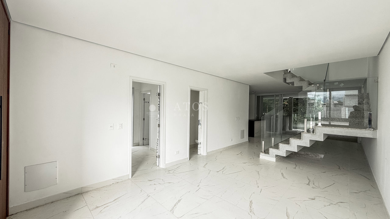 Casa em Condomínio — foto 3 de 33